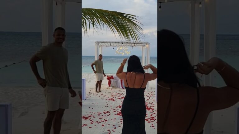 Read more about the article We had fire in the sky for today’s sunset proposal #cancunproposal #beachproposal #proposalplanner